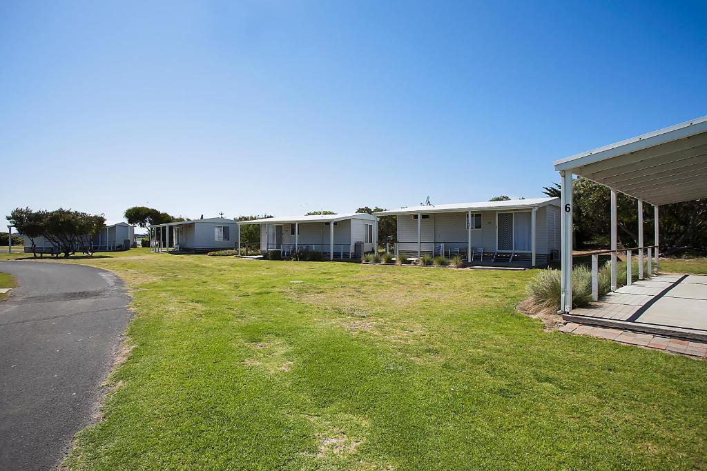 Great Ocean Road Tourist Park Hotel Peterborough Room photo